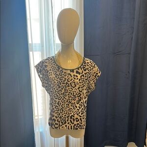 Socialite Black and Tan Sleek Top